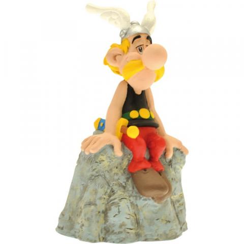 Plastoy Figurinen - Asterix N° 80039 - Sparschwein Asterix auf einem Felsen